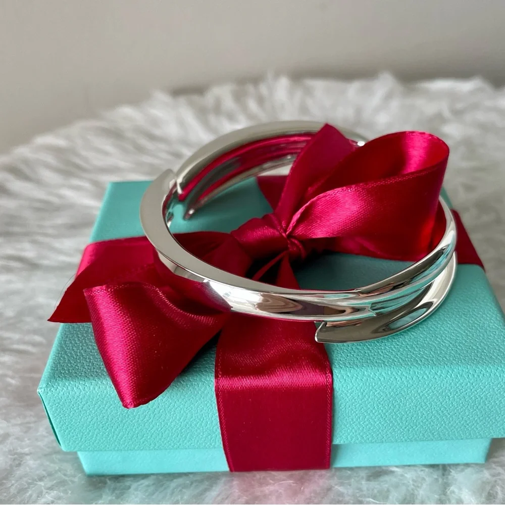 Tiffany and Co. Gehry Fish Bangle